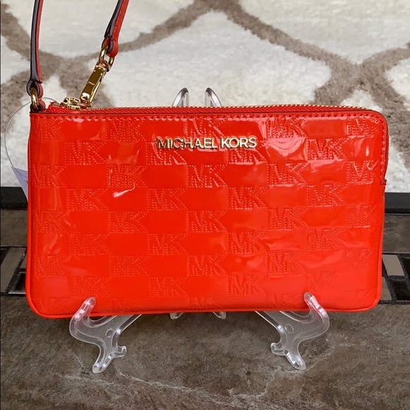 MICHAEL KORS JET SET ITEM LG GUSSET WRISTLET - Picture 13 of 16